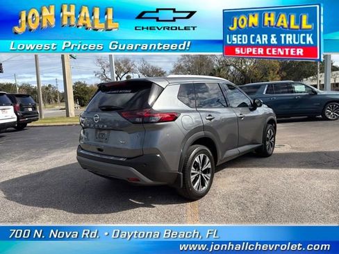 Used 2021 Nissan Rogue SV w/ Premium Package image 11