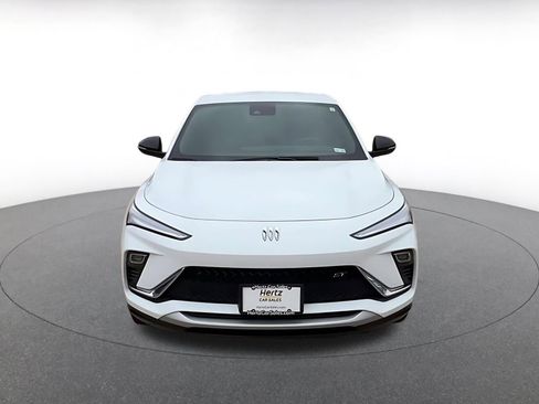 Used 2025 Buick Envista Sport Touring image 4