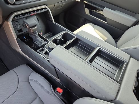 New 2026 Toyota Tundra Limited AWD/4WD image 15