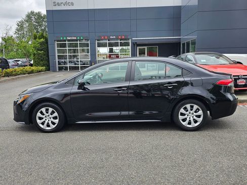 Used 2024 Toyota Corolla LE FWD image 8