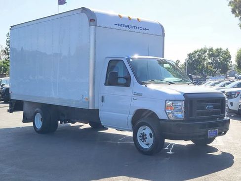 Certified 2019 Ford E-350 and Econoline 350 Super Duty RWD image 24