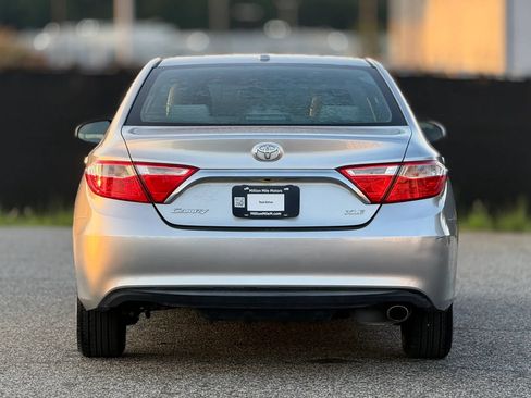 Used 2015 Toyota Camry XLE FWD image 4