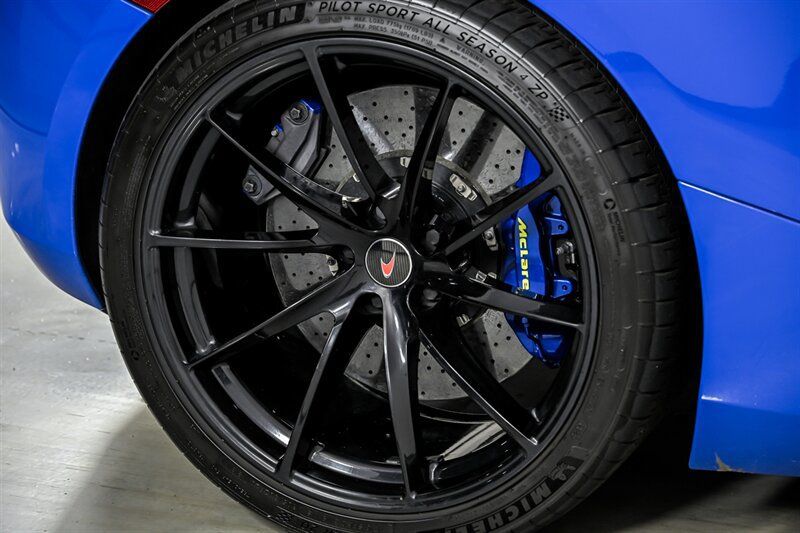 Used 2018 McLaren 720S RWD image 15