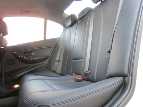 Used 2015 BMW 320i Sedan image 18