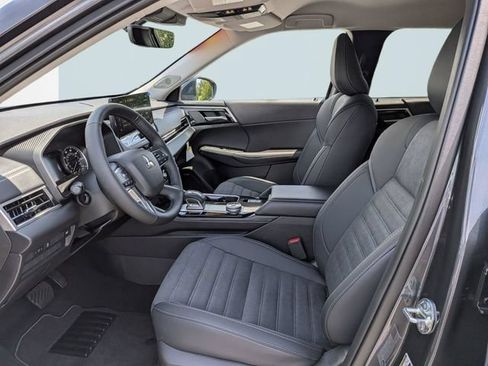 New 2026 Mitsubishi Outlander SE FWD image 18
