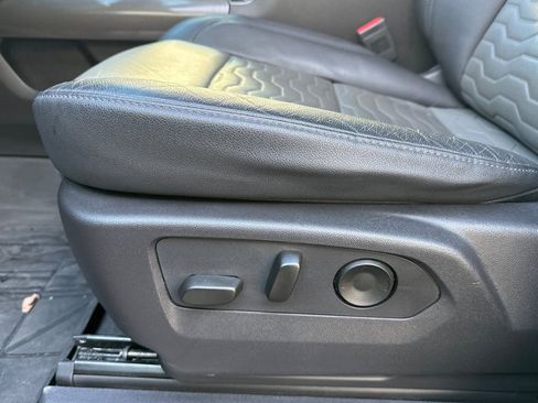 Used 2024 Chevrolet Silverado 1500 ZR2 w/ Technology Package image 13