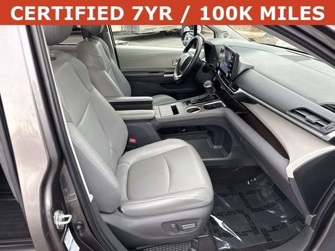 Used 2021 Toyota Sienna XLE w/ XLE Plus Package image 9