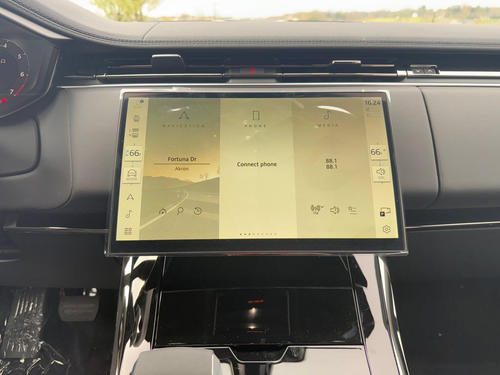New 2026 Land Rover Range Rover Sport SE AWD/4WD image 21