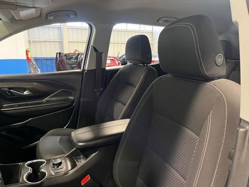 Used 2024 GMC Terrain SLE FWD image 23