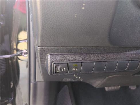 Used 2021 Toyota Corolla SE image 13