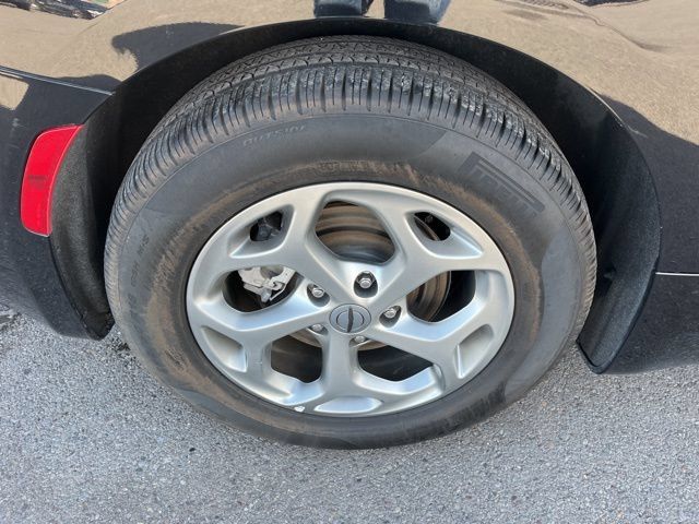 Used 2024 Chrysler Pacifica Limited FWD image 22