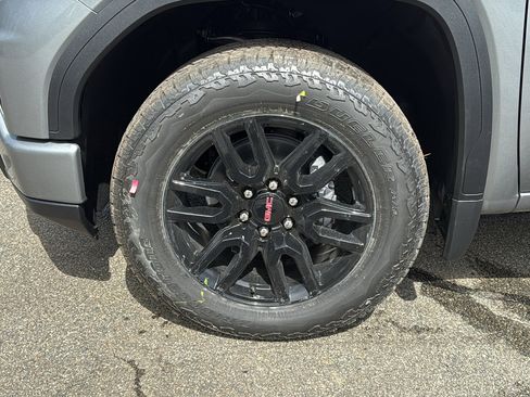 New 2026 GMC Sierra 1500 Elevation image 6