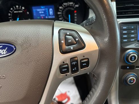 Used 2013 Ford Edge SEL image 39