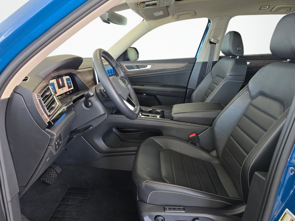 Used 2025 Volkswagen Atlas SEL AWD/4WD image 18