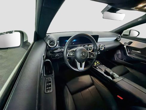Used 2022 Mercedes-Benz CLA 250 image 18