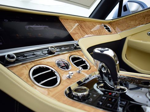 Certified 2023 Bentley Continental GT V8 image 29