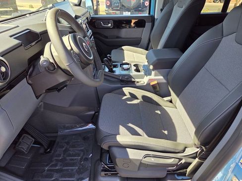 New 2026 INEOS Grenadier Base image 10