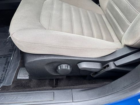 Used 2018 Ford Fusion S FWD image 14