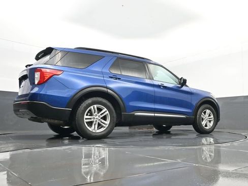 Used 2022 Ford Explorer XLT w/ Equipment Group 202A image 30