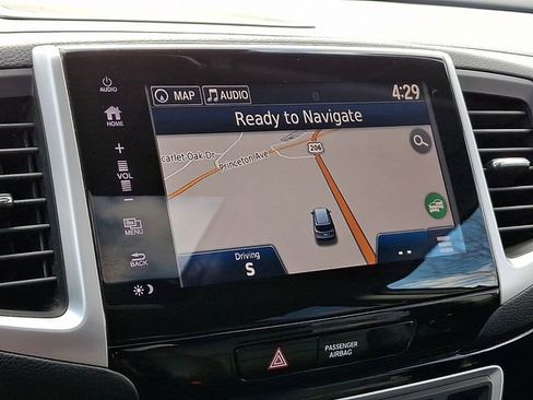 Certified 2017 Honda Pilot Touring image 16