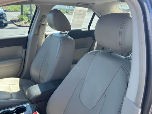 Used 2011 Ford Fusion SEL w/ 301A Rapid Spec Order Code FWD image 16
