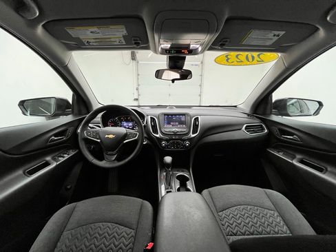 Used 2023 Chevrolet Equinox LT AWD/4WD image 4