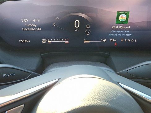 Certified 2025 Buick Enclave Preferred image 17