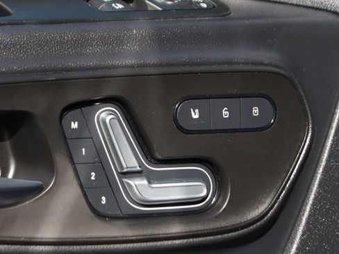 Used 2022 Mercedes-Benz Sprinter 2500 image 22