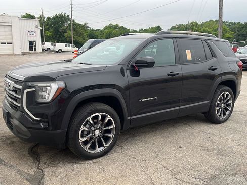 Used 2026 GMC Terrain Elevation w/ Elevation Premium Package AWD/4WD image 4