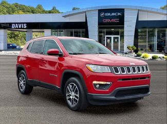 Used 2020 Jeep Compass Latitude image 1