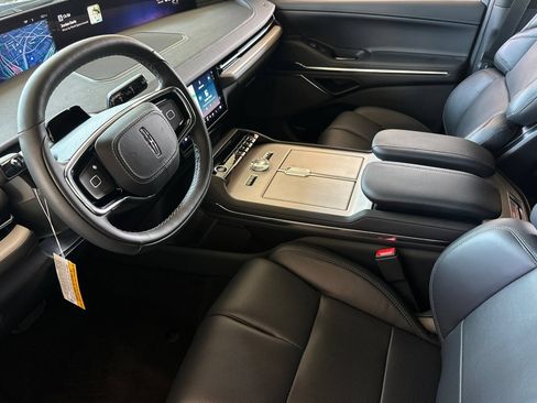 New 2026 Lincoln Navigator L Reserve w/ Jet Appearance Package AWD/4WD image 9