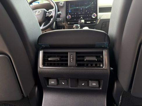 Used 2024 Lexus GX 550 AWD/4WD image 24