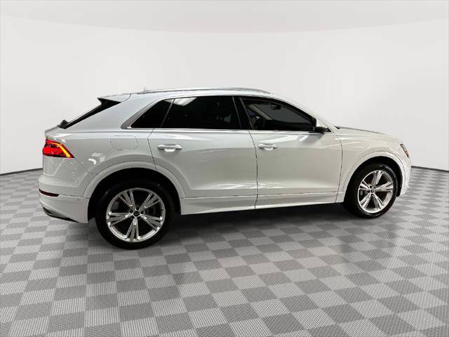 Used 2023 Audi Q8 Premium AWD/4WD image 2