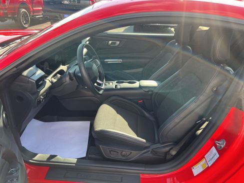 Used 2024 Ford Mustang Coupe RWD image 25