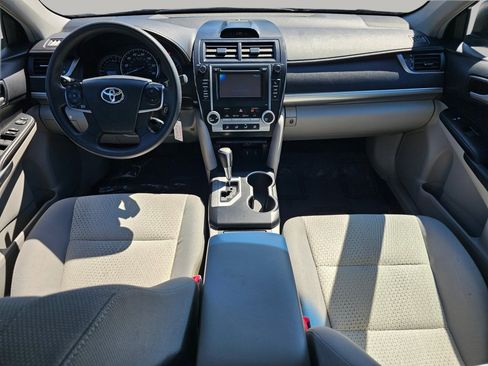 Used 2012 Toyota Camry LE FWD image 2