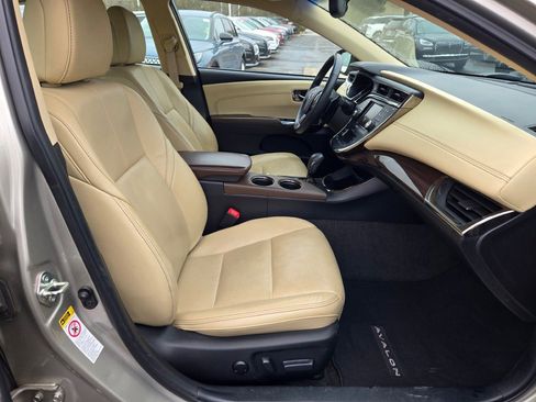 Used 2014 Toyota Avalon Limited image 5