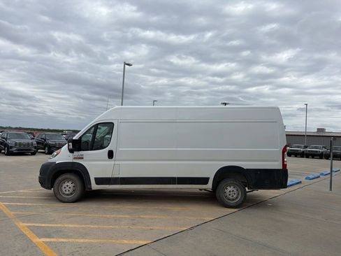 Used 2021 RAM ProMaster 3500 w/ Convenience Group FWD image 4