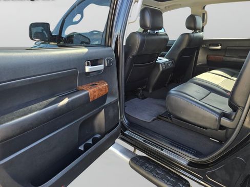 Used 2011 Toyota Tundra Limited w/ Platinum Pkg AWD/4WD image 23