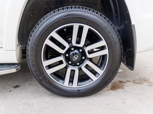 Used 2021 Toyota 4Runner Limited image 15