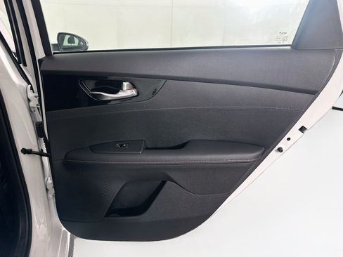 Used 2024 Kia Forte GT FWD image 31