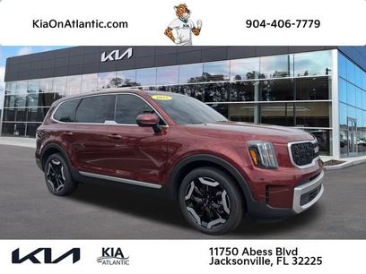 Used 2024 Kia Telluride EX w/ EX Captain's Chair Package