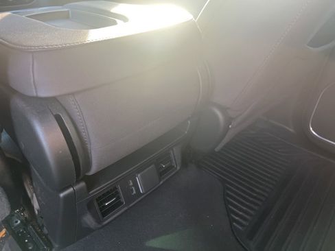 Used 2025 Chevrolet Silverado 1500 LT image 43