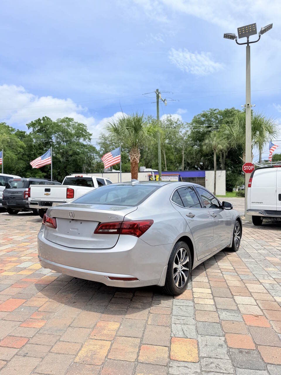 Used 2017 Acura TLX FWD image 6