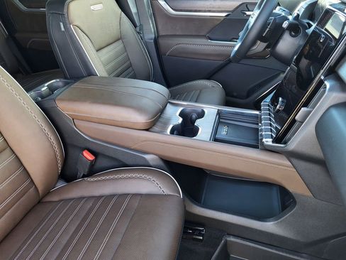 New 2026 GMC Acadia Denali Ultimate w/ LPO, Floor Liner Package image 9