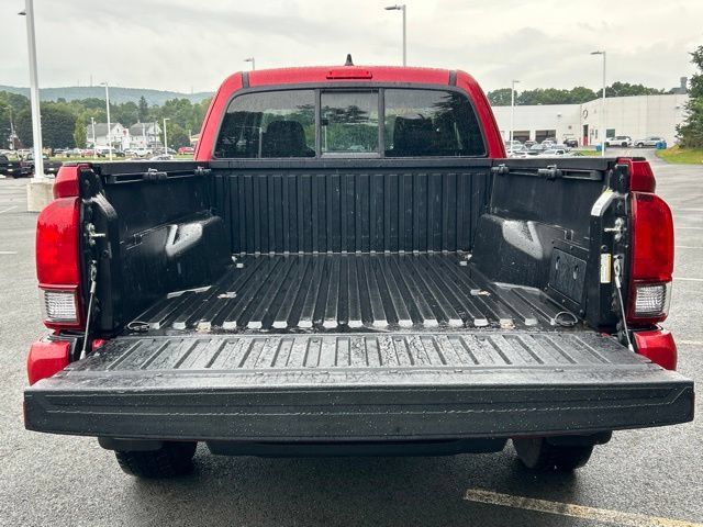 Used 2020 Toyota Tacoma SR w/ SX Package AWD/4WD image 14