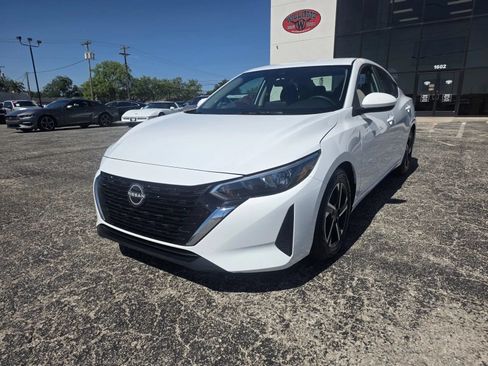 Used 2024 Nissan Sentra SV FWD image 3