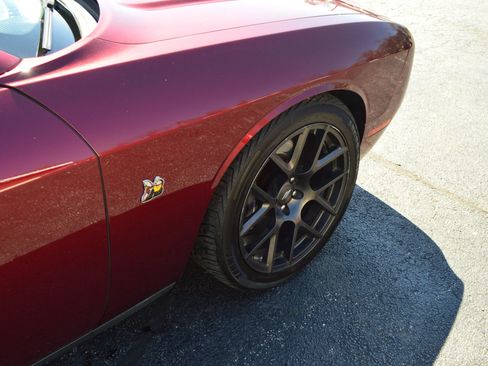 Used 2017 Dodge Challenger R/T Scat Pack image 10