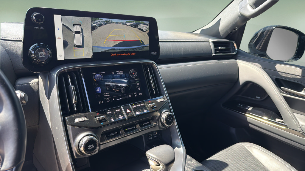 Used 2023 Lexus LX 600 4WD w/ Appearance Package image 35