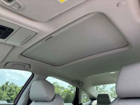 New 2025 Honda Accord SE image 4