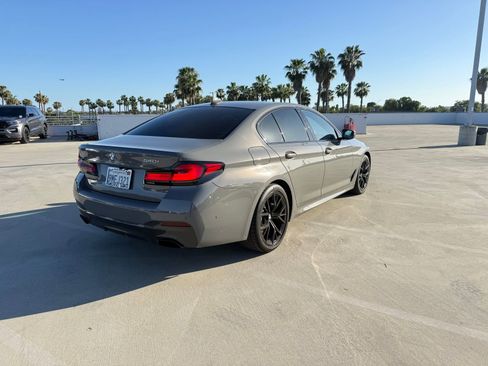 Used 2021 BMW 540i w/ M Sport Package image 3